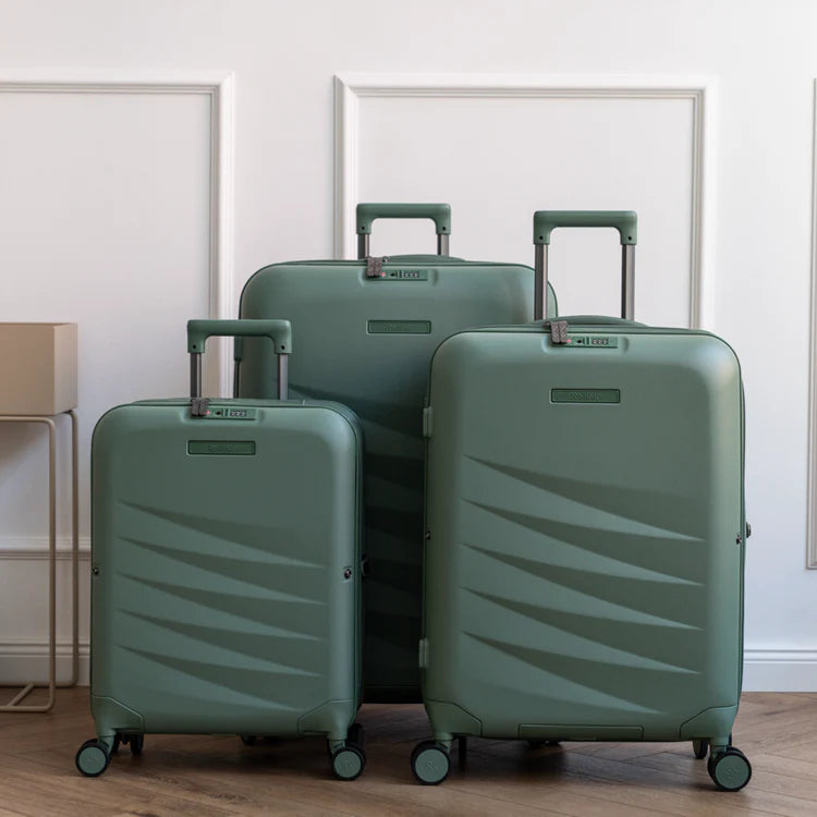 Expandable Lightweight Hard-Shell Luggage Set